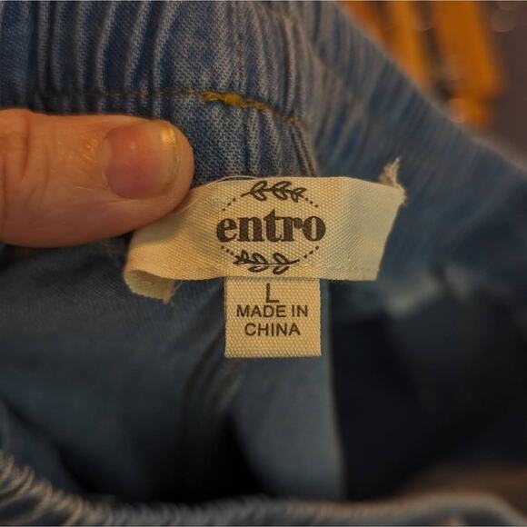 Entro Distressed Light Wash Denim Pull On Drawstring Pants Size L - Picture 6 of 7